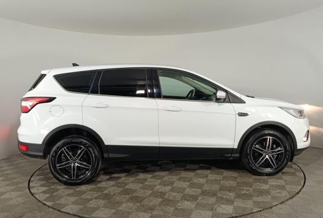 Ford Kuga II Рестайлинг с пробегом 2018 года, цена 1 935 000 рублей, 72518 км, внедорожник, Автокод Объявления