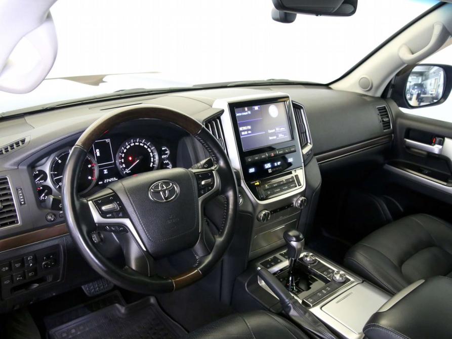 Toyota Land Cruiser 200 Series Рестайлинг 2 Санкт-Петербург  - изображение 17