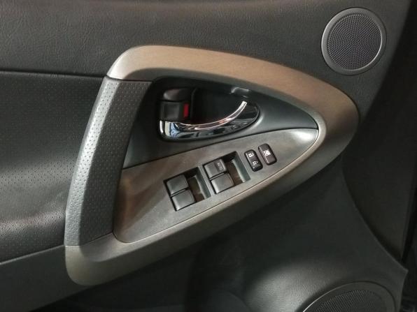 Toyota RAV4 III (XA30) Рестайлинг с пробегом 2012 года, цена 1 650 000 рублей, 131811 км, внедорожник, Автокод Объявления
