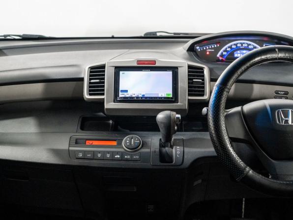 Honda Freed I Рестайлинг с пробегом 2012 года, цена 925 000 рублей, 114941 км, компактвэн, Автокод Объявления