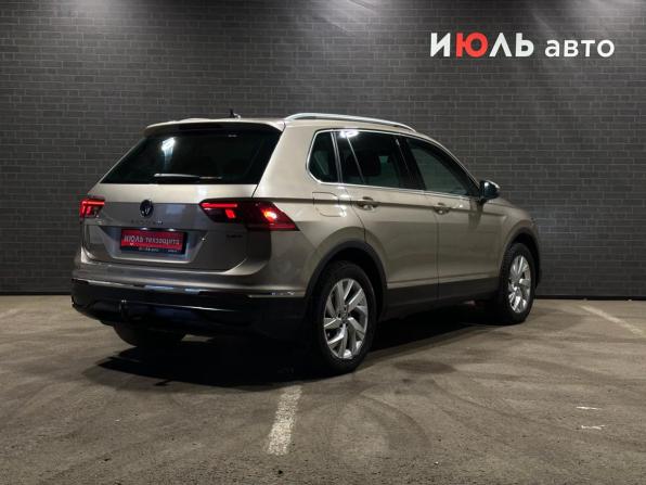 Volkswagen Tiguan II Рестайлинг с пробегом 2021 года, цена 3 350 000 рублей, 145519 км, внедорожник, Автокод Объявления