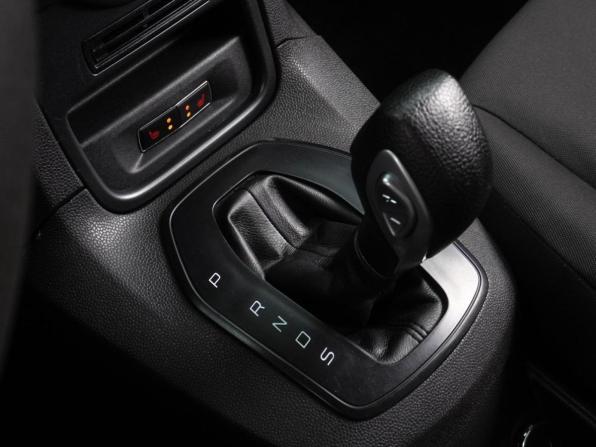 Ford Fiesta Mk6 Рестайлинг с пробегом 2016 года, цена 699 000 рублей, 218193 км, седан, Автокод Объявления