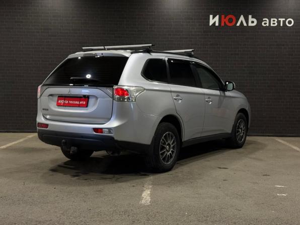 Mitsubishi Outlander III с пробегом 2013 года, цена 1 329 000 рублей, 248120 км, внедорожник, Автокод Объявления