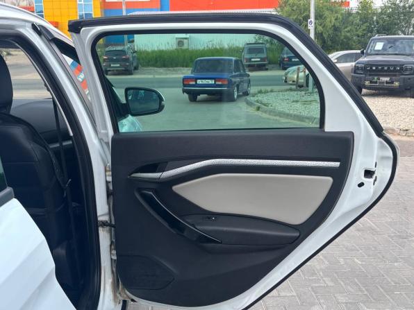 Lada (ВАЗ) Vesta I с пробегом 2019 года, цена 900 000 рублей, 102377 км, универсал, Автокод Объявления