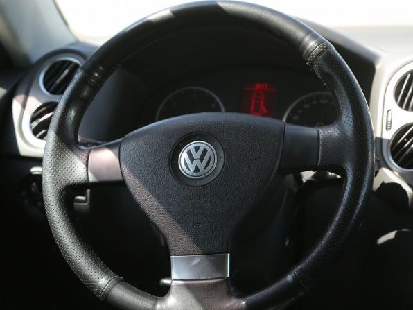 Volkswagen Tiguan I с пробегом 2009 года, цена 893 000 рублей, 208900 км, внедорожник, Автокод Объявления