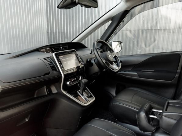 Nissan Serena V (C27) с пробегом 2017 года, цена 1 790 000 рублей, 165172 км, минивэн, Автокод Объявления