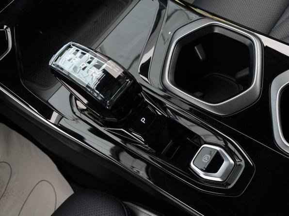 Geely Atlas II с пробегом 2024 года, цена 3 199 000 рублей, 32120 км, внедорожник, Автокод Объявления