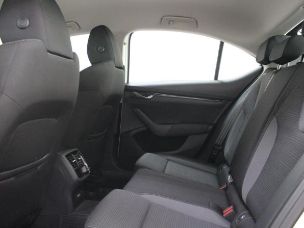 Skoda Octavia IV (A8) с пробегом 2021 года, цена 2 529 900 рублей, 30605 км, лифтбек, Автокод Объявления