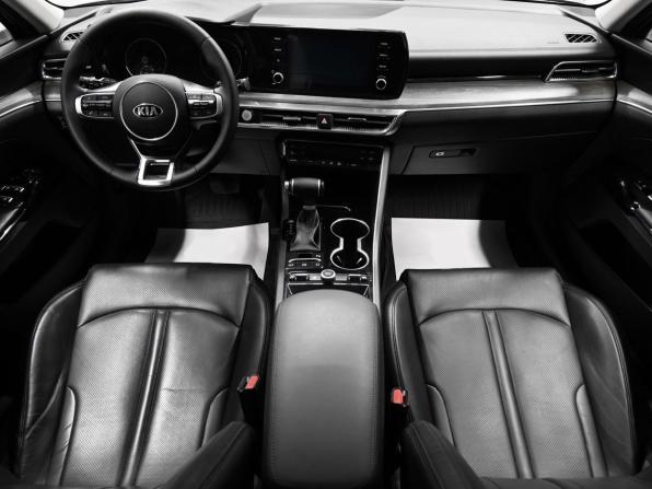 Kia K5 III с пробегом 2021 года, цена 2 350 000 рублей, 107460 км, седан, Автокод Объявления