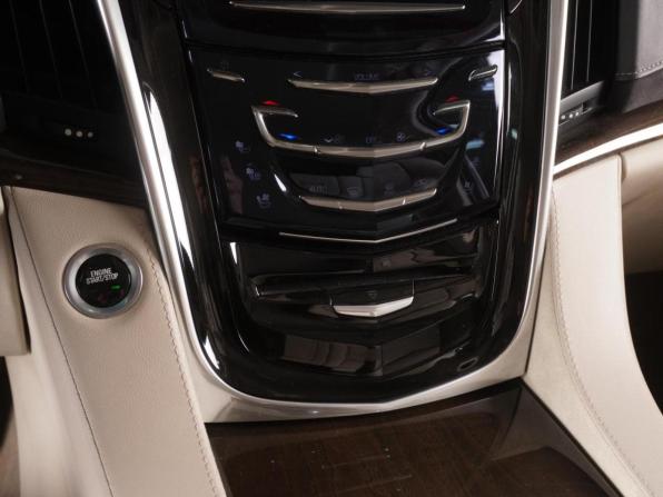 Cadillac Escalade IV с пробегом 2018 года, цена 6 340 000 рублей, 83870 км, внедорожник, Автокод Объявления