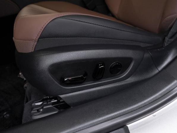 Lexus ES VII Рестайлинг 2 с пробегом 2025 года, цена 5 700 000 рублей, 17 км, седан, Автокод Объявления