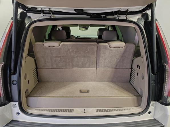 Cadillac Escalade IV с пробегом 2015 года, цена 2 999 000 рублей, 253776 км, внедорожник, Автокод Объявления