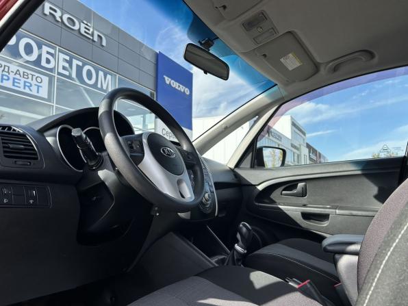Kia Venga I с пробегом 2013 года, цена 850 000 рублей, 103000 км, компактвэн, Автокод Объявления