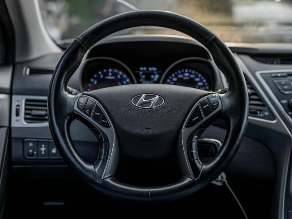 Hyundai Elantra V (MD) Рестайлинг с пробегом 2015 года, цена 957 000 рублей, 189840 км, седан, Автокод Объявления