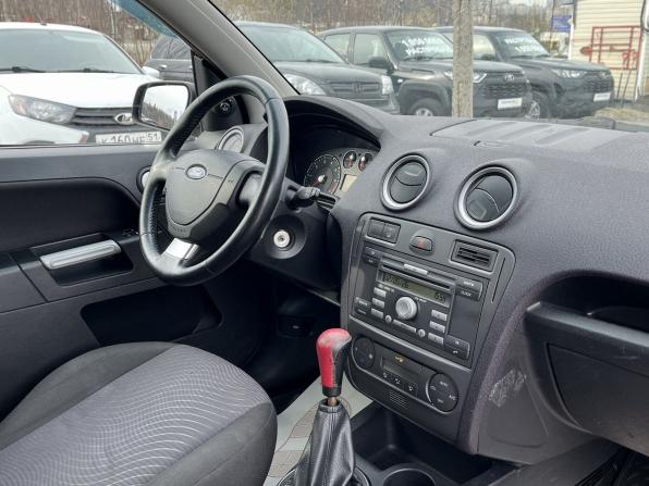 Ford Fusion I Рестайлинг с пробегом 2008 года, цена 299 000 рублей, 242000 км, хэтчбек, Автокод Объявления