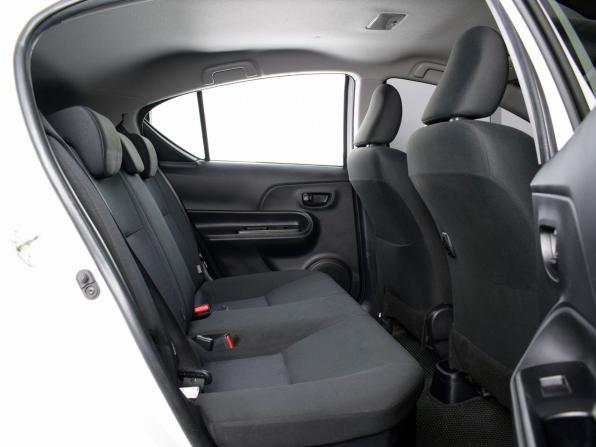 Toyota Aqua I Рестайлинг 2 с пробегом 2019 года, цена 1 264 995 рублей, 87983 км, хэтчбек, Автокод Объявления