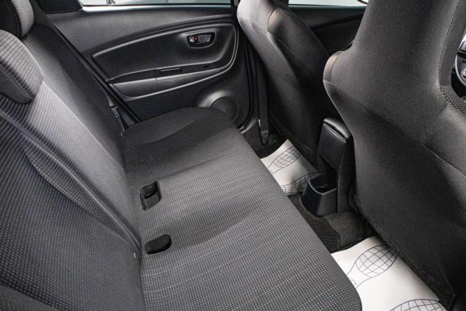 Toyota Vitz III (XP130) Рестайлинг 2 с пробегом 2019 года, цена 1 159 000 рублей, 95500 км, хэтчбек, Автокод Объявления