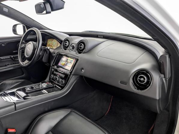 Jaguar XJ IV (X351) Рестайлинг с пробегом 2016 года, цена 3 390 000 рублей, 40122 км, седан, Автокод Объявления