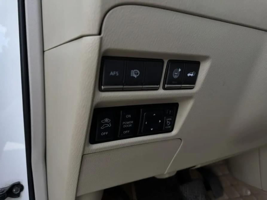 Infiniti QX56 II Новосибирск  - изображение 18