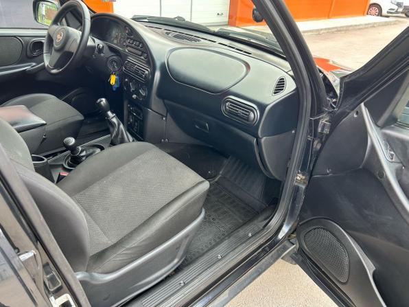 Chevrolet Niva I Рестайлинг с пробегом 2017 года, цена 669 900 рублей, 105000 км, внедорожник, Автокод Объявления