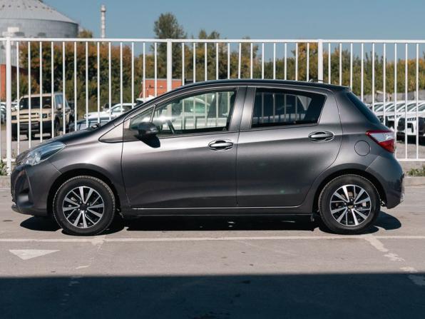 Toyota Vitz III (XP130) Рестайлинг 2 с пробегом 2017 года, цена 950 000 рублей, 76000 км, хэтчбек, Автокод Объявления