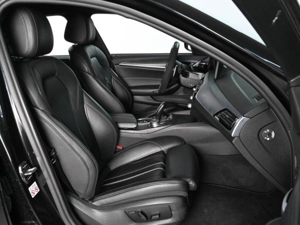 BMW 5 серии VII (G30/G31/G38) Рестайлинг с пробегом 2021 года, цена 4 099 000 рублей, 118748 км, седан, Автокод Объявления