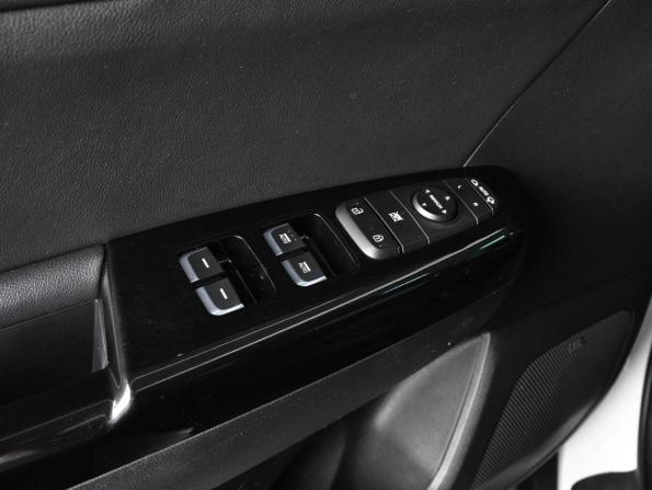 Kia Sportage IV с пробегом 2018 года, цена 2 799 000 рублей, 60284 км, внедорожник, Автокод Объявления