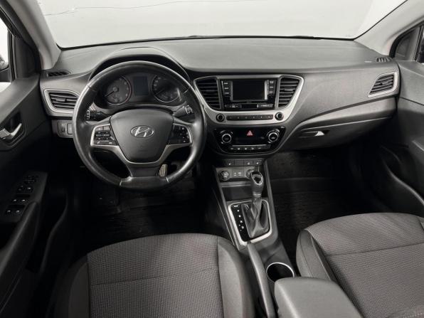 Hyundai Solaris II с пробегом 2019 года, цена 1 345 000 рублей, 122372 км, седан, Автокод Объявления