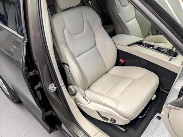 Volvo XC60 II с пробегом 2020 года, цена 3 955 000 рублей, 74072 км, внедорожник, Автокод Объявления