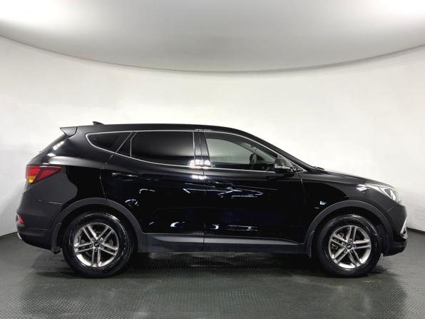 Hyundai Santa Fe III Рестайлинг с пробегом 2017 года, цена 1 850 000 рублей, 194682 км, внедорожник, Автокод Объявления