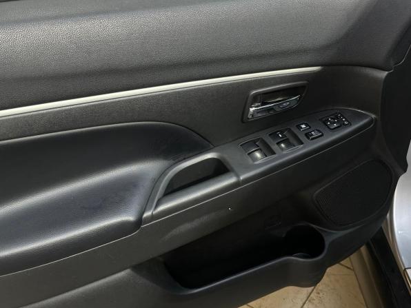 Mitsubishi ASX I с пробегом 2012 года, цена 990 000 рублей, 93000 км, внедорожник, Автокод Объявления