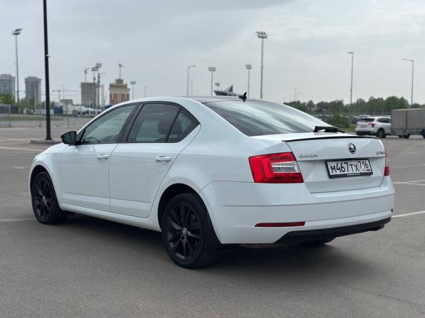 Skoda Octavia III (A7) Рестайлинг с пробегом 2018 года, цена 1 350 000 рублей, 212485 км, лифтбек, Автокод Объявления