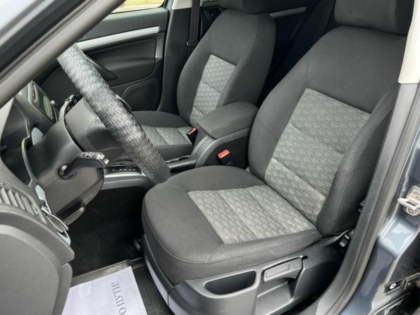 Skoda Octavia II (A5) Рестайлинг с пробегом 2011 года, цена 699 000 рублей, 218358 км, лифтбек, Автокод Объявления