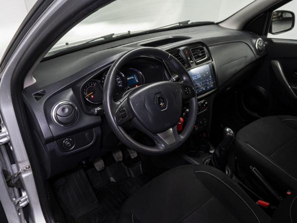 Renault Sandero II с пробегом 2018 года, цена 750 000 рублей, 190221 км, хэтчбек, Автокод Объявления