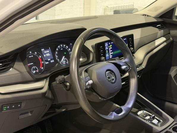 Skoda Octavia IV (A8) с пробегом 2021 года, цена 2 150 000 рублей, 52110 км, лифтбек, Автокод Объявления