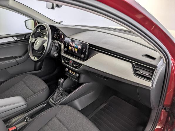 Skoda Rapid II с пробегом 2022 года, цена 1 975 000 рублей, 30634 км, лифтбек, Автокод Объявления
