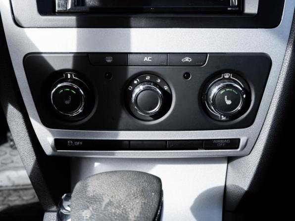 Skoda Octavia II (A5) Рестайлинг с пробегом 2012 года, цена 980 000 рублей, 115992 км, лифтбек, Автокод Объявления