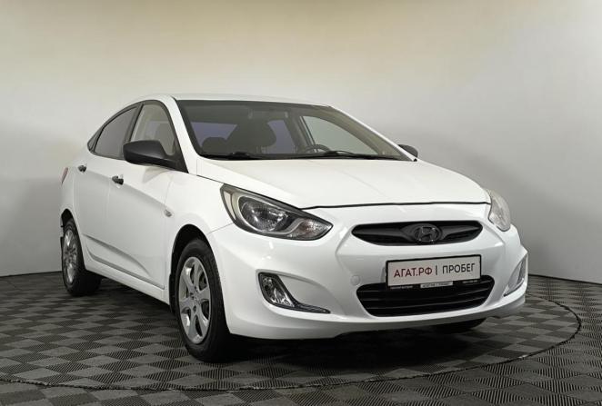 Hyundai Solaris I с пробегом 2013 года, цена 820 000 рублей, 121330 км, седан, Автокод Объявления