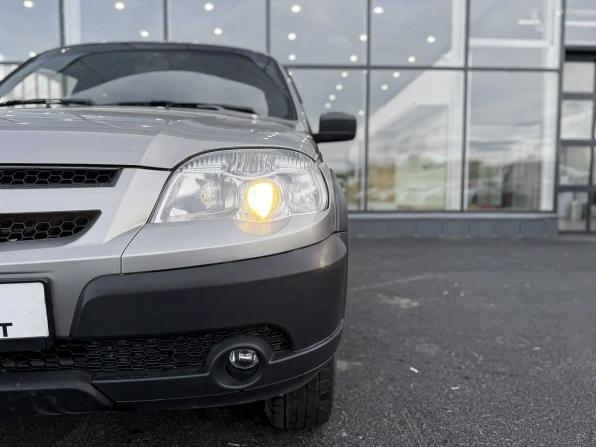Chevrolet Niva I Рестайлинг с пробегом 2018 года, цена 660 000 рублей, 148045 км, внедорожник, Автокод Объявления