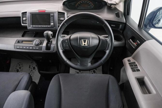 Honda Freed I с пробегом 2009 года, цена 899 000 рублей, 230000 км, компактвэн, Автокод Объявления