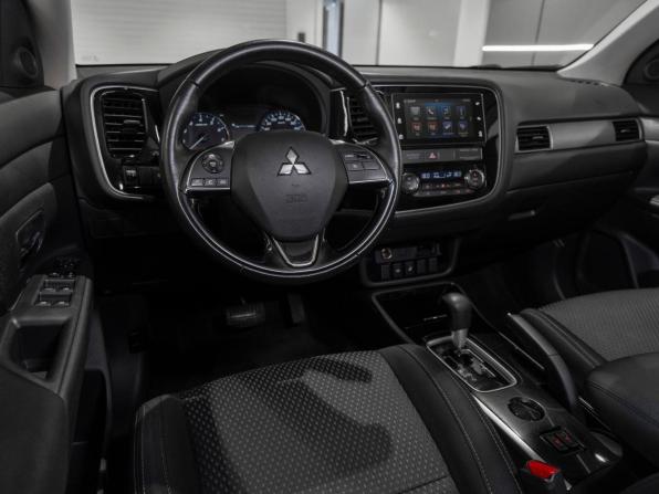 Mitsubishi Outlander III Рестайлинг 2 с пробегом 2018 года, цена 1 675 000 рублей, 155525 км, внедорожник, Автокод Объявления