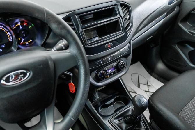 Lada (ВАЗ) Vesta I с пробегом 2019 года, цена 805 000 рублей, 52058 км, седан, Автокод Объявления