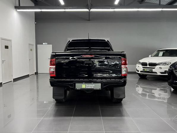 Toyota Hilux VII Рестайлинг с пробегом 2015 года, цена 2 395 000 рублей, 321277 км, offers.body_type.unknown, Автокод Объявления