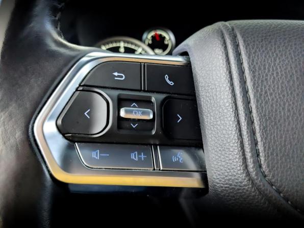 Toyota Land Cruiser 300 Series с пробегом 2023 года, цена 9 300 000 рублей, 63304 км, внедорожник, Автокод Объявления