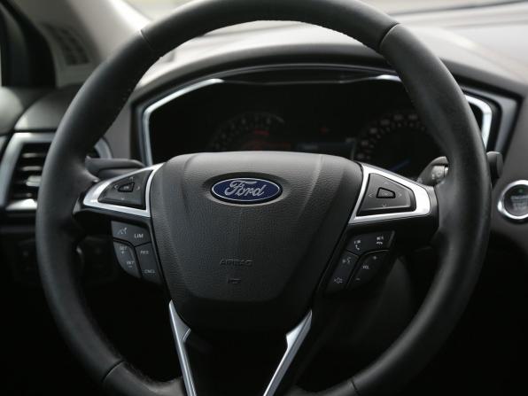 Ford Mondeo V с пробегом 2017 года, цена 1 528 000 рублей, 170500 км, седан, Автокод Объявления