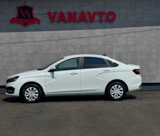 Lada (ВАЗ) Vesta I Рестайлинг (NG) с пробегом 2024 года, цена 1 370 000 рублей, 8500 км, седан, Автокод Объявления