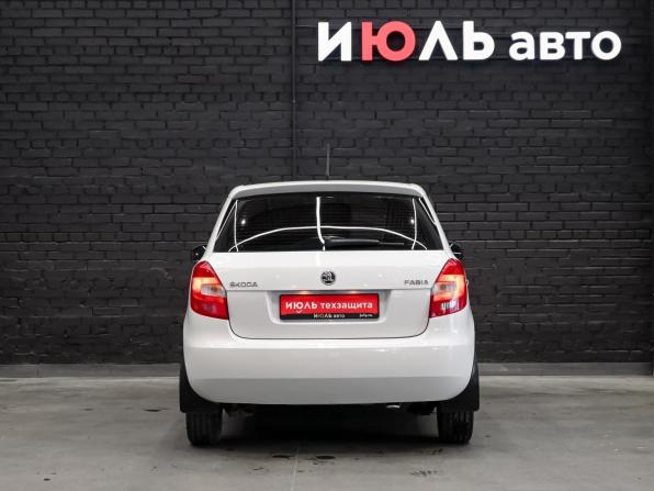 Skoda Fabia II Рестайлинг с пробегом 2013 года, цена 670 000 рублей, 72390 км, хэтчбек, Автокод Объявления