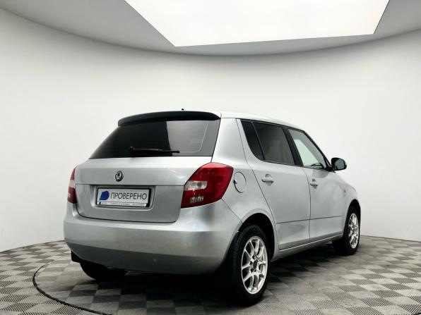 Skoda Fabia II Рестайлинг с пробегом 2010 года, цена 469 000 рублей, 220000 км, хэтчбек, Автокод Объявления