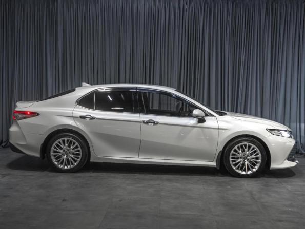 Toyota Camry VIII (XV70) с пробегом 2021 года, цена 3 049 000 рублей, 84954 км, седан, Автокод Объявления
