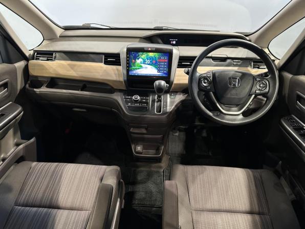 Honda Freed II с пробегом 2016 года, цена 1 447 000 рублей, 155000 км, компактвэн, Автокод Объявления
